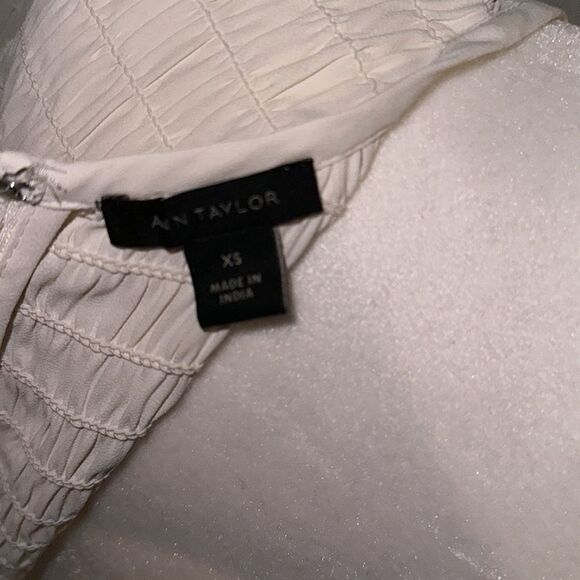 Ann Taylor Blouse - Picture 7 of 7